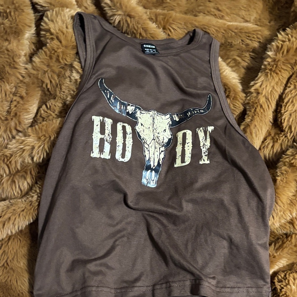 SHEIN Brown Sleeveless Top with Bull Skull Design